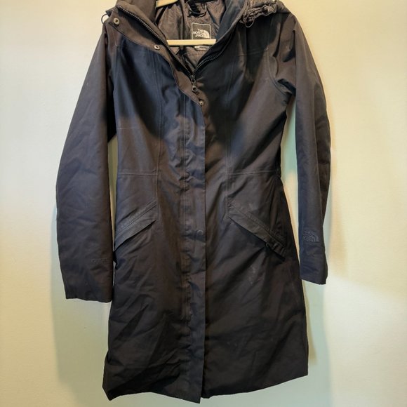 The North Face lightweight waterproof HyVent jacket Small - Picture 8 of 15